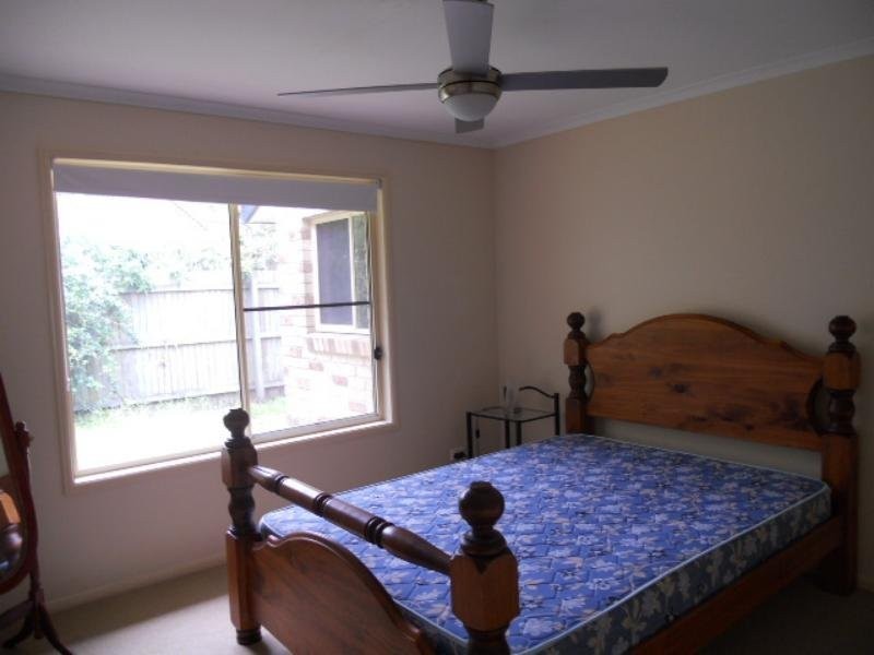 8 Pinanga Place, Little Mountain QLD 4551