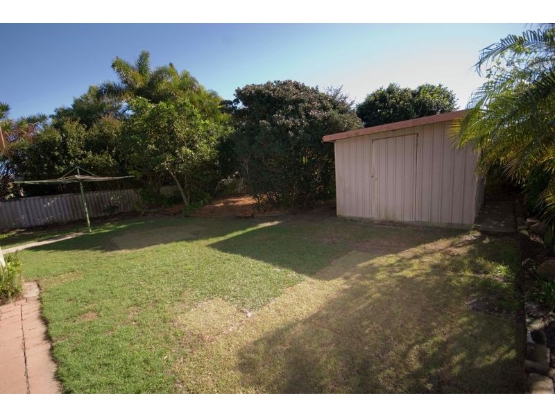 15 Booker Parade, Golden Beach QLD 4551