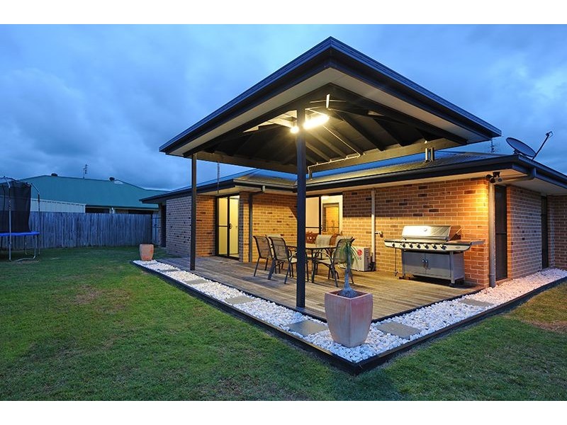 10 Bush Nut Court, Little Mountain QLD 4551