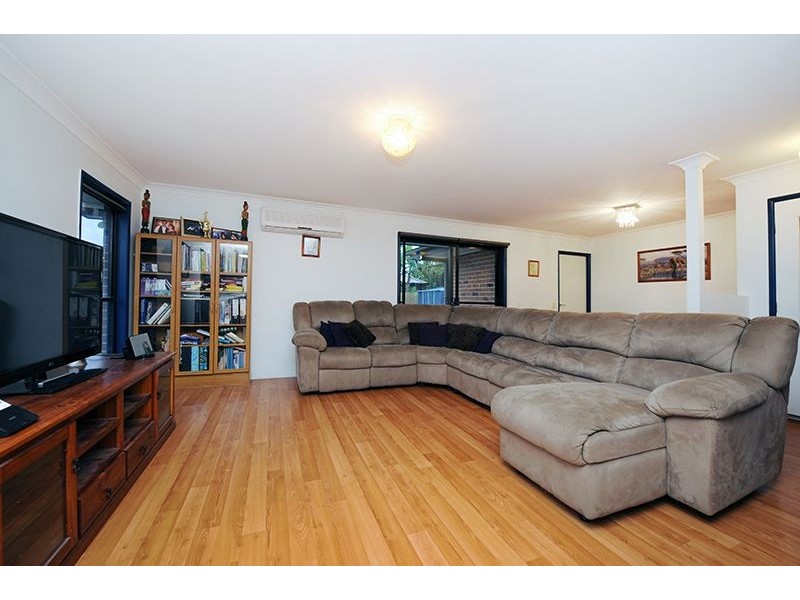 10 Bush Nut Court, Little Mountain QLD 4551
