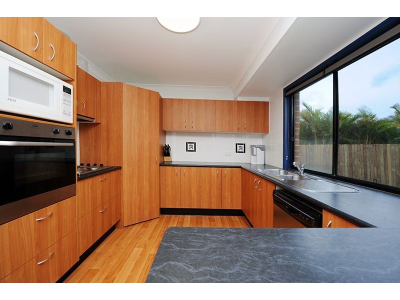 10 Bush Nut Court, Little Mountain QLD 4551
