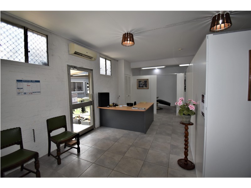 130-132 Churchill Street, Childers QLD 4660