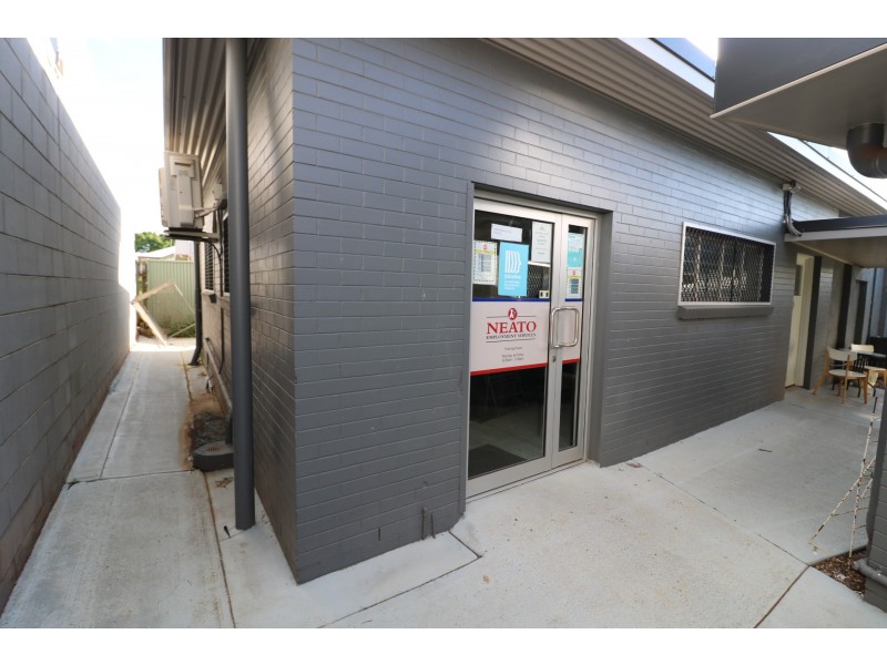 130-132 Churchill Street, Childers QLD 4660