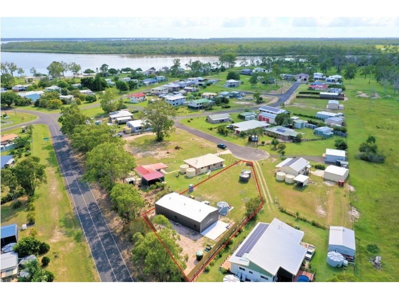 14 Burrumba Drive, Buxton QLD 4660