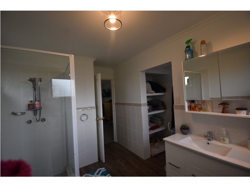 172 Woodgate Road, Goodwood QLD 4660