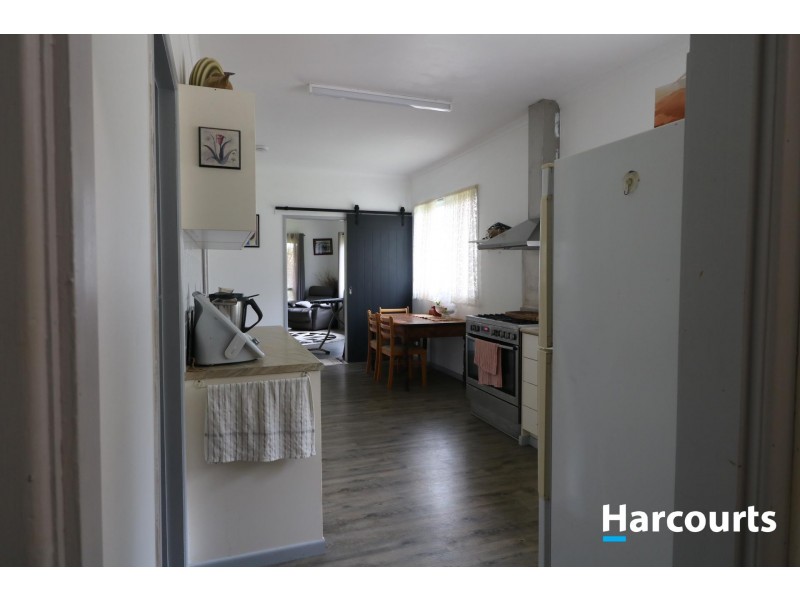 233 Webbs Road, Redridge QLD 4660