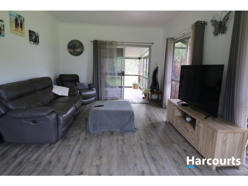 233 Webbs Road, Redridge QLD 4660