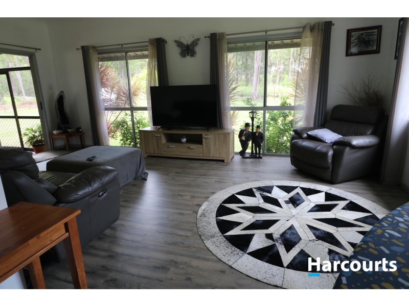 233 Webbs Road, Redridge QLD 4660