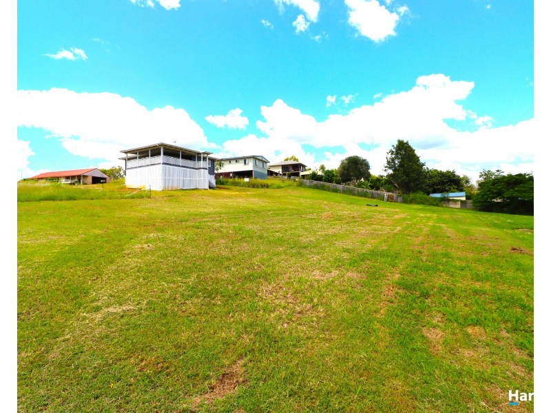 4 HENDLE ST, Childers QLD 4660