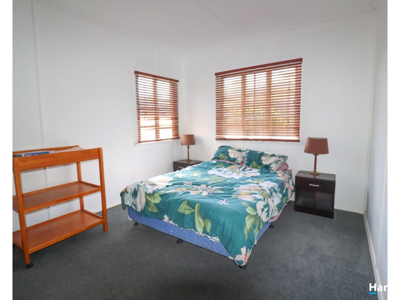 8 May Street, Gin Gin QLD 4671