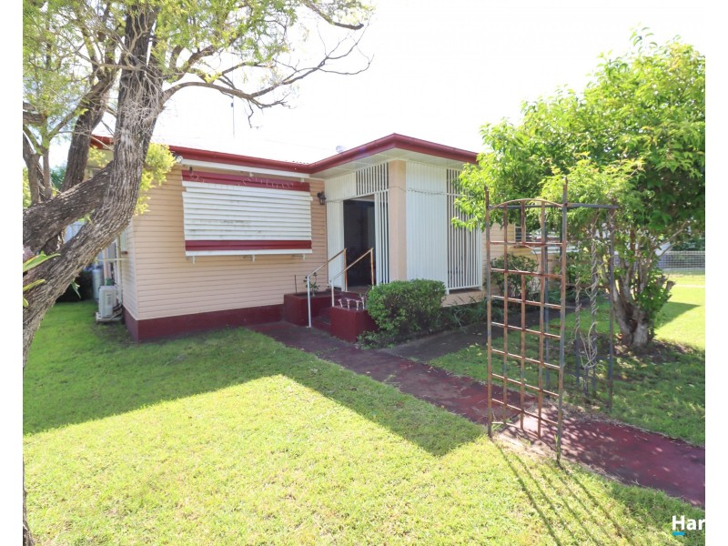 8 May Street, Gin Gin QLD 4671