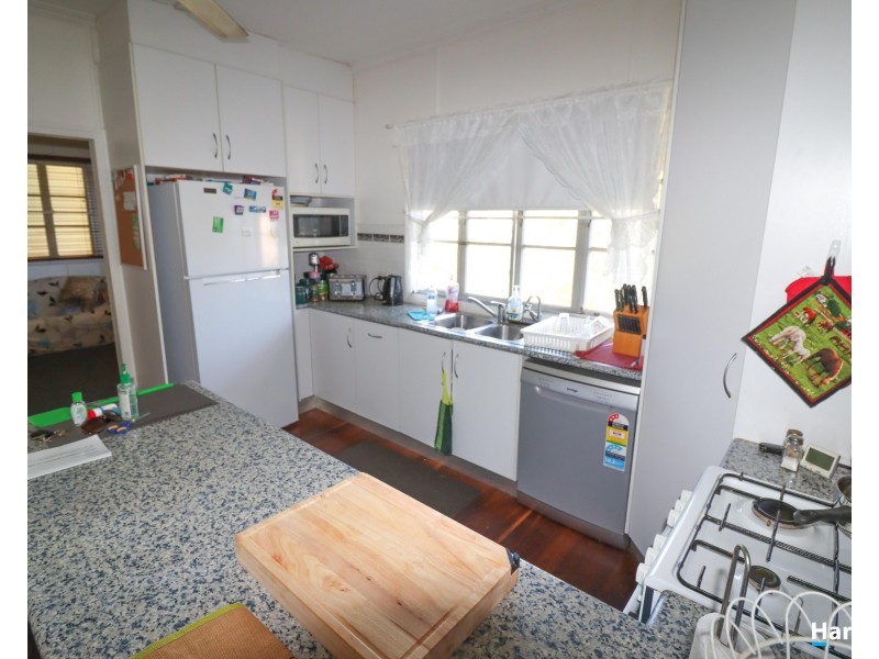 8 May Street, Gin Gin QLD 4671