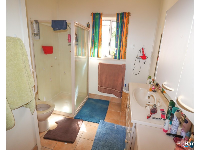 8 May Street, Gin Gin QLD 4671