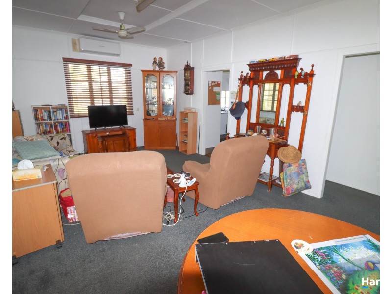 8 May Street, Gin Gin QLD 4671