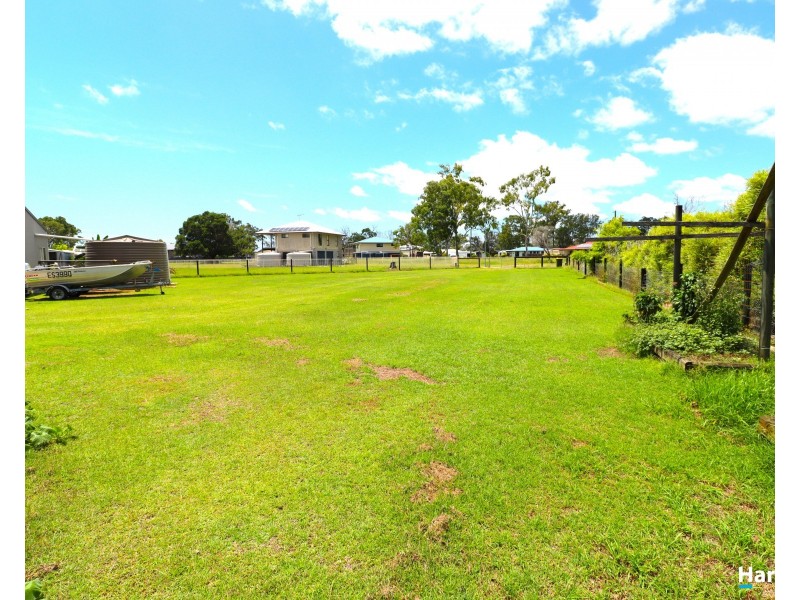 5 BROLGA CLOSE, Buxton QLD 4660