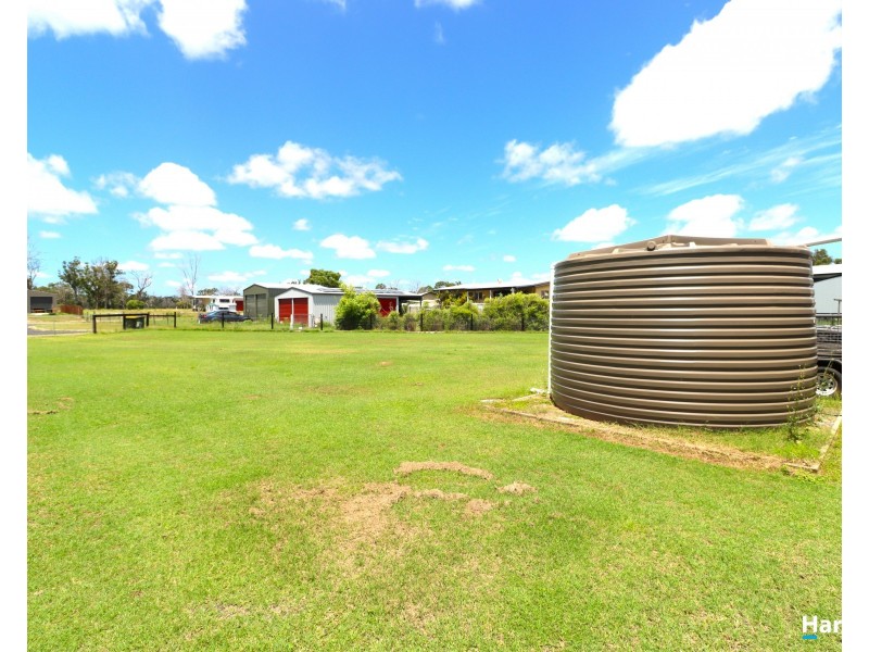 5 BROLGA CLOSE, Buxton QLD 4660