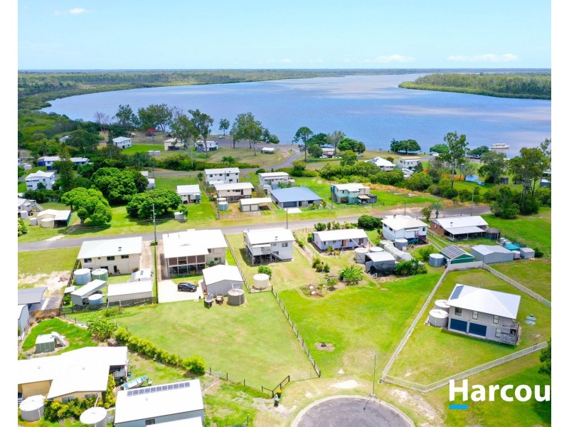 5 BROLGA CLOSE, Buxton QLD 4660