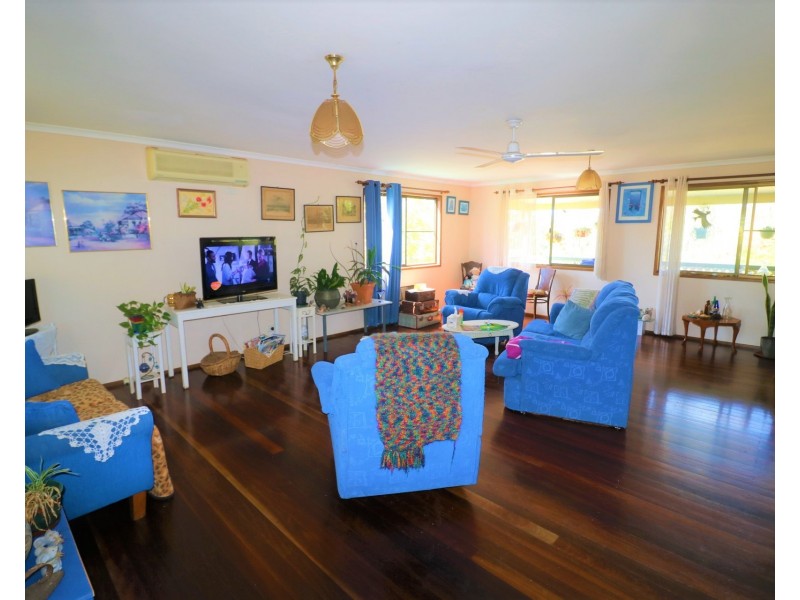 284 Gentle Annie  Road, Apple Tree Creek QLD 4660