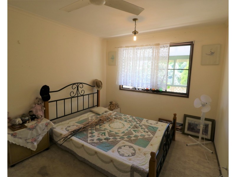 284 Gentle Annie  Road, Apple Tree Creek QLD 4660