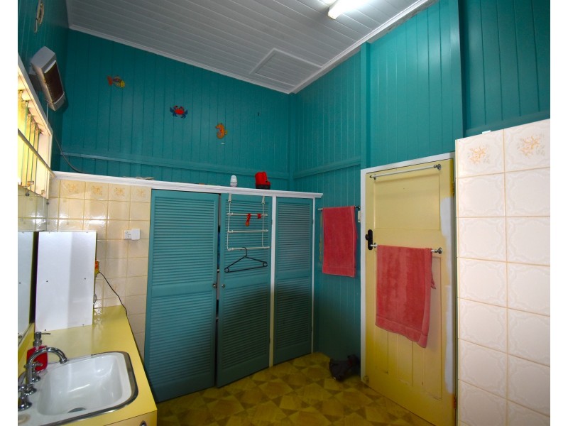 12 Frederick St, Biggenden QLD 4621