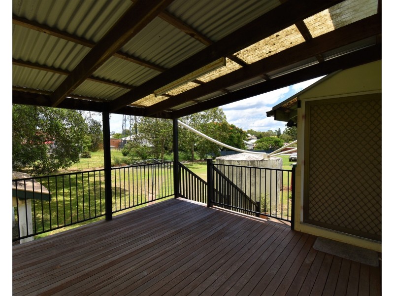 12 Frederick St, Biggenden QLD 4621