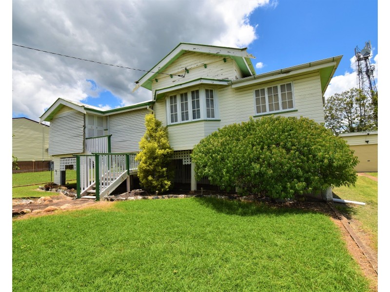12 Frederick St, Biggenden QLD 4621