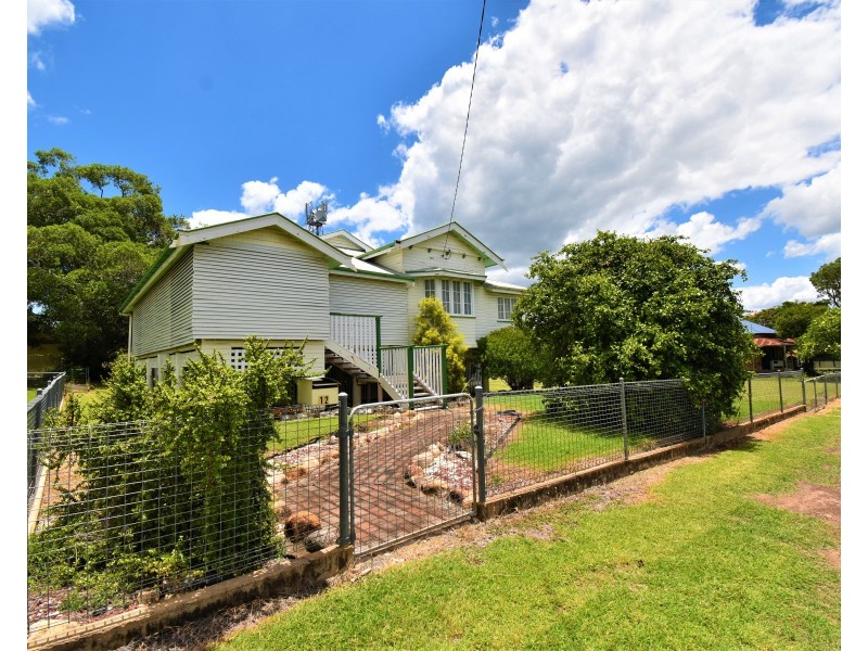 12 Frederick St, Biggenden QLD 4621