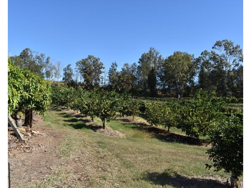 86 Simpsons Road, Bullyard QLD 4671