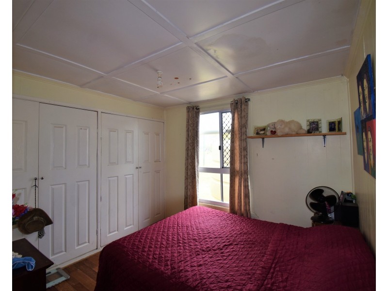 22 Bourke  Street, Byrnestown QLD 4625