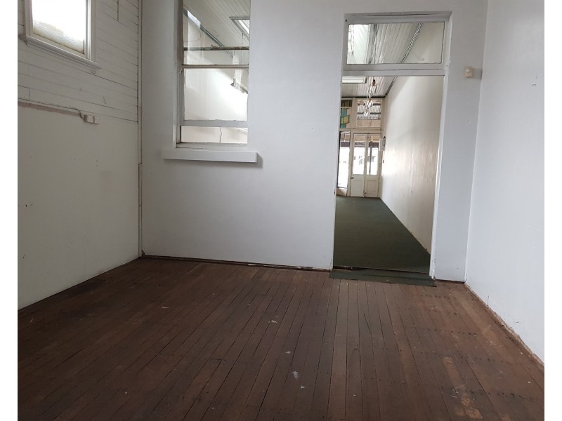 80 Churchill  Street, Childers QLD 4660