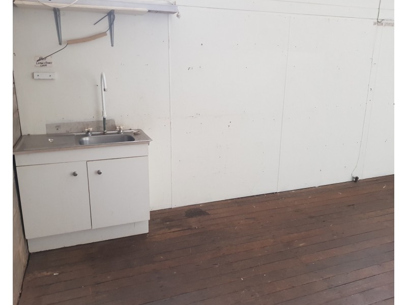 80 Churchill  Street, Childers QLD 4660