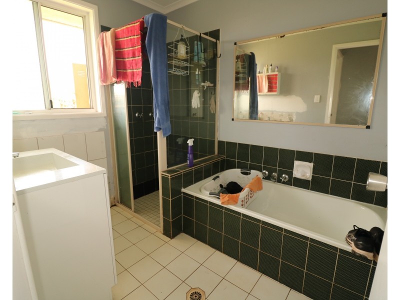 158 Station Road, Horton QLD 4660