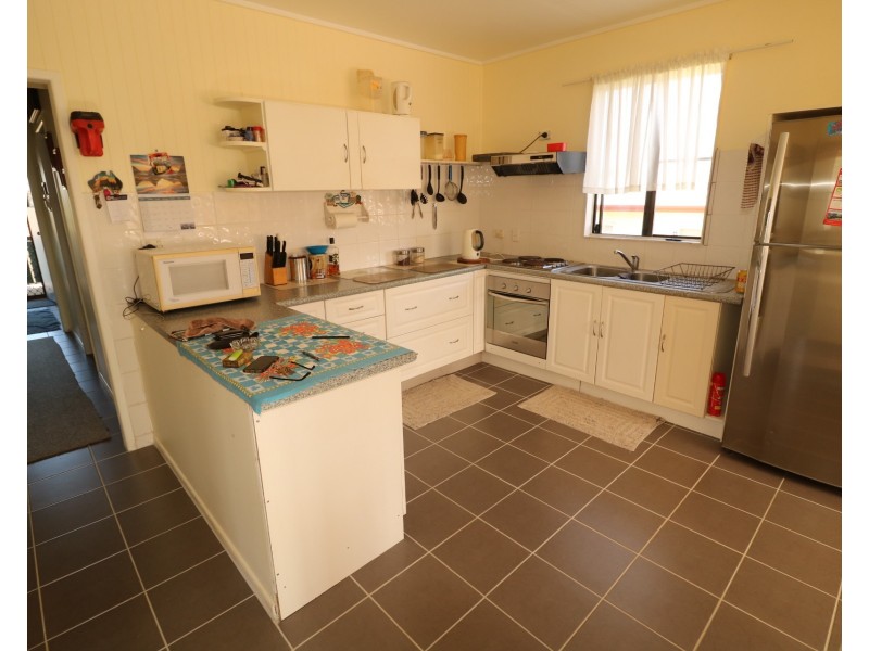 30 North Street, Childers QLD 4660