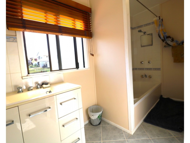 30 North Street, Childers QLD 4660