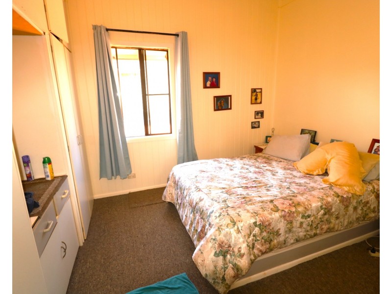 30 North Street, Childers QLD 4660