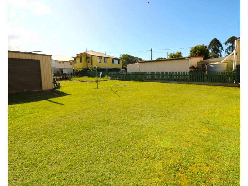 30 North Street, Childers QLD 4660