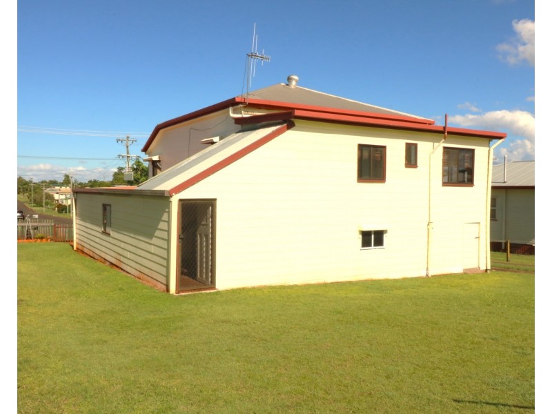 30 North Street, Childers QLD 4660