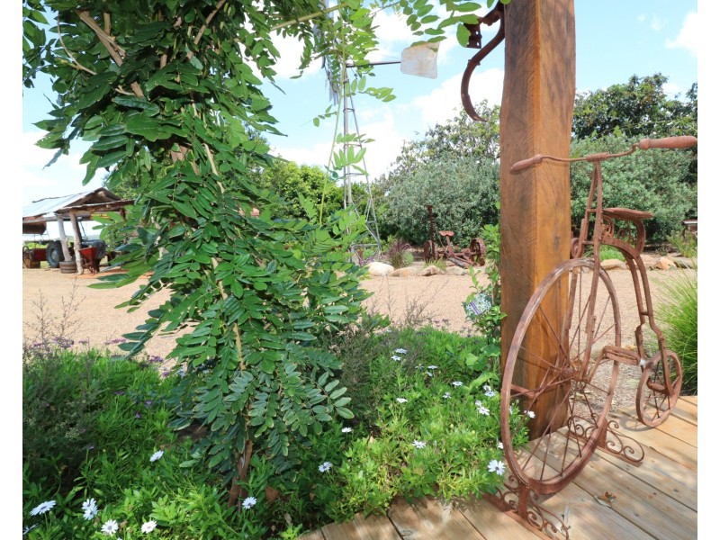 1 Cottonwood Close, Doolbi QLD 4660