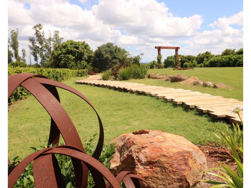 1 Cottonwood Close, Doolbi QLD 4660