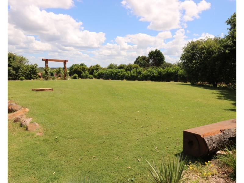 1 Cottonwood Close, Doolbi QLD 4660