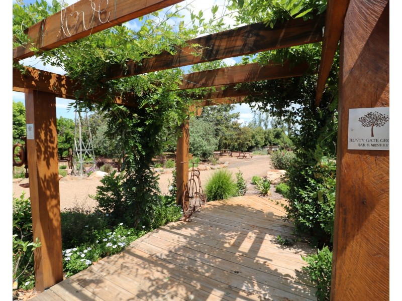 1 Cottonwood Close, Doolbi QLD 4660