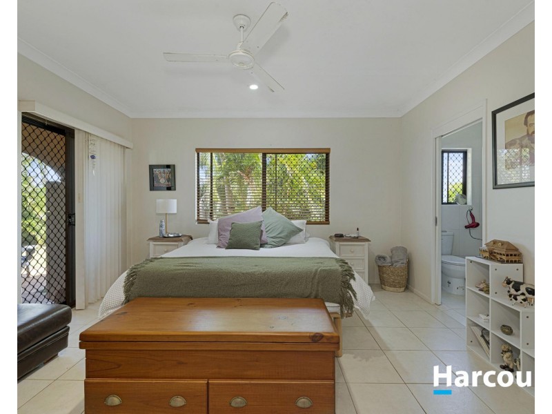 166 Barolin Esplanade, Coral Cove QLD 4670