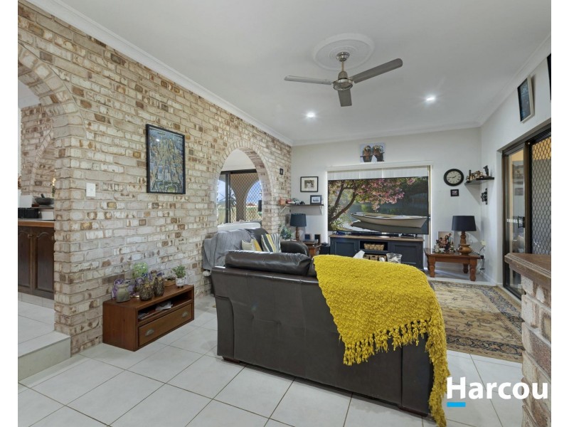 166 Barolin Esplanade, Coral Cove QLD 4670