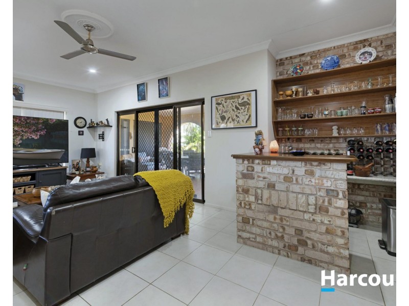 166 Barolin Esplanade, Coral Cove QLD 4670