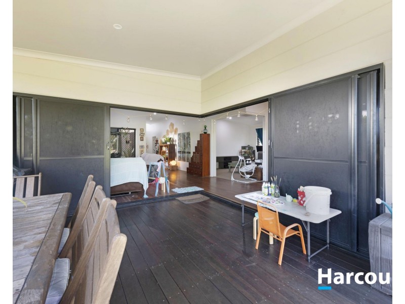 5 McCallum Close, Coral Cove QLD 4670