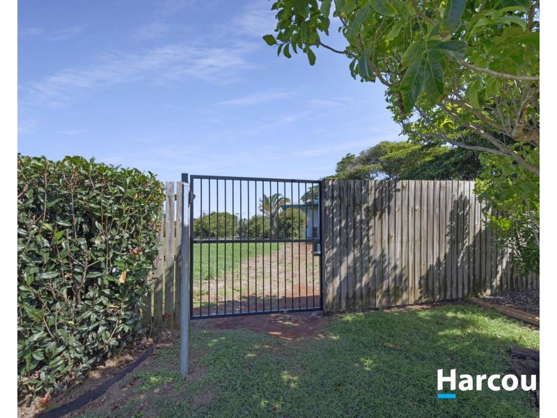 5 McCallum Close, Coral Cove QLD 4670