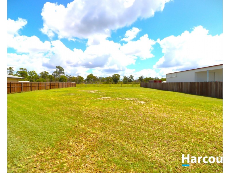 8 Henry Court, Buxton QLD 4660