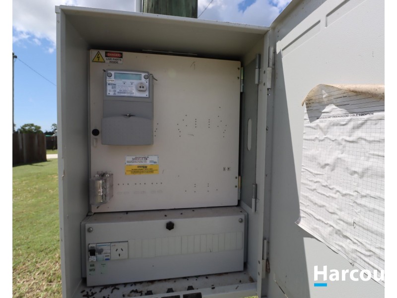 8 Henry Court, Buxton QLD 4660