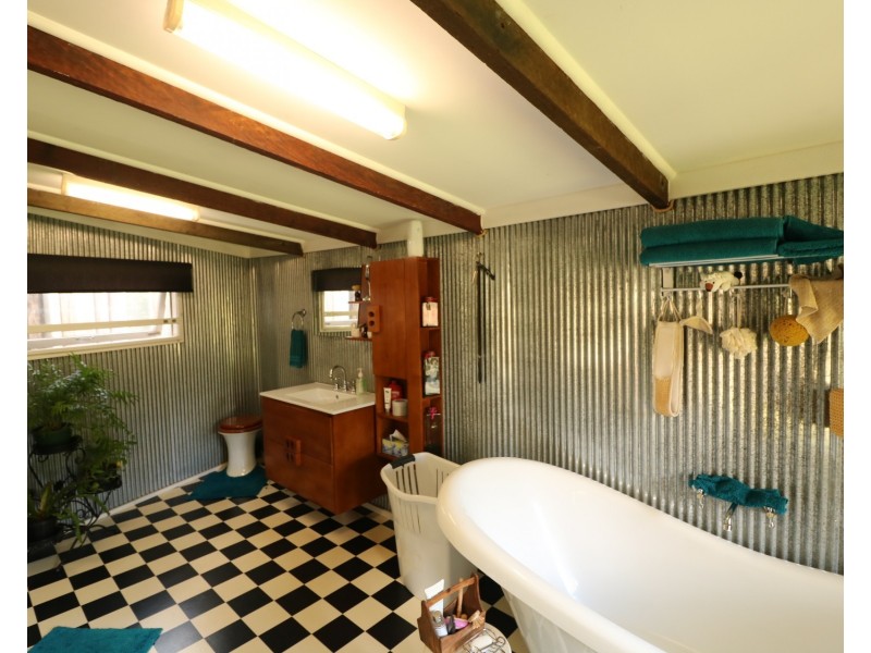 8 Morton Close, Apple Tree Creek QLD 4660