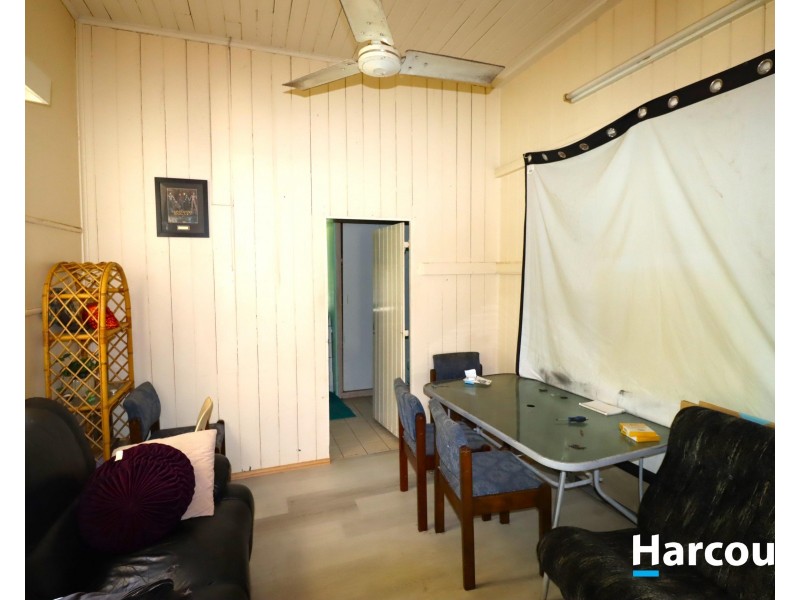 31 George St, Biggenden QLD 4621